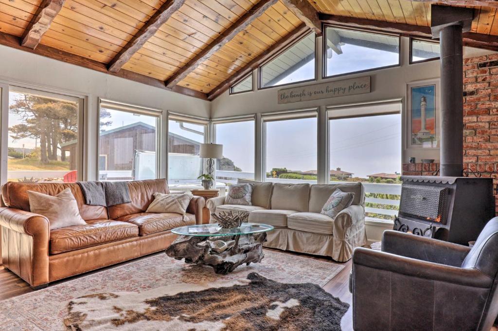 Irish Beach Cottage with Beach Access and Ocean Views, Manchester