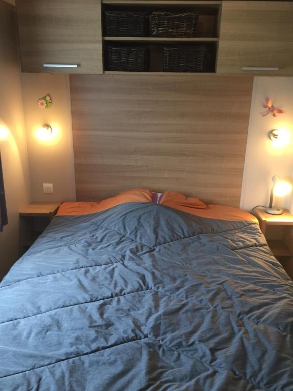 Postel nebo postele na pokoji v ubytování ALINOA