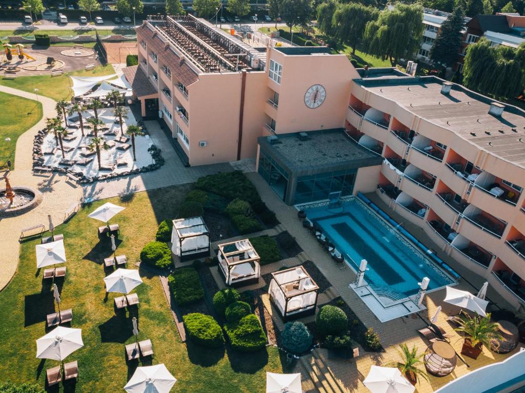 ザラカロシュにあるBelenus Thermalhotel superiorのギャラリーの写真