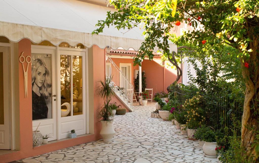 Cristina Apartments - 2