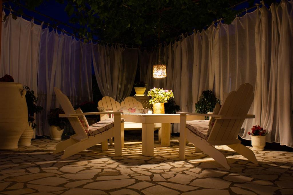 Cristina Apartments - 11