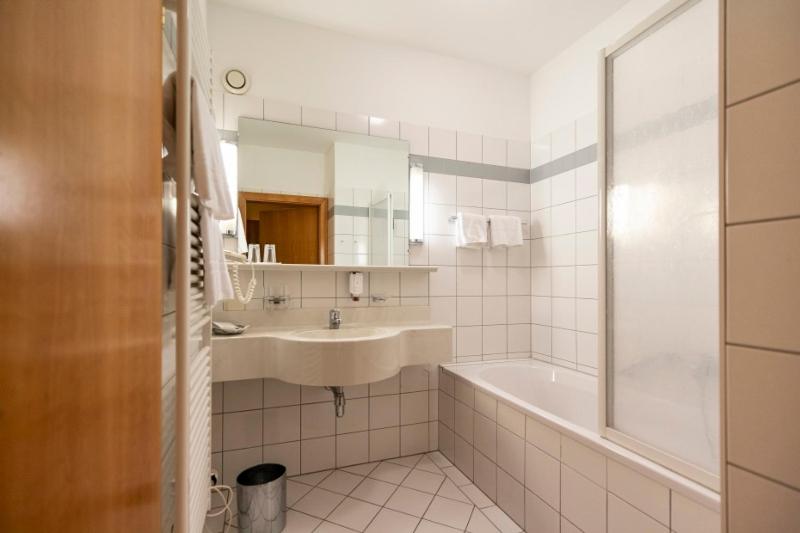 Vannituba majutusasutuses Hotel Gasthof Lercher
