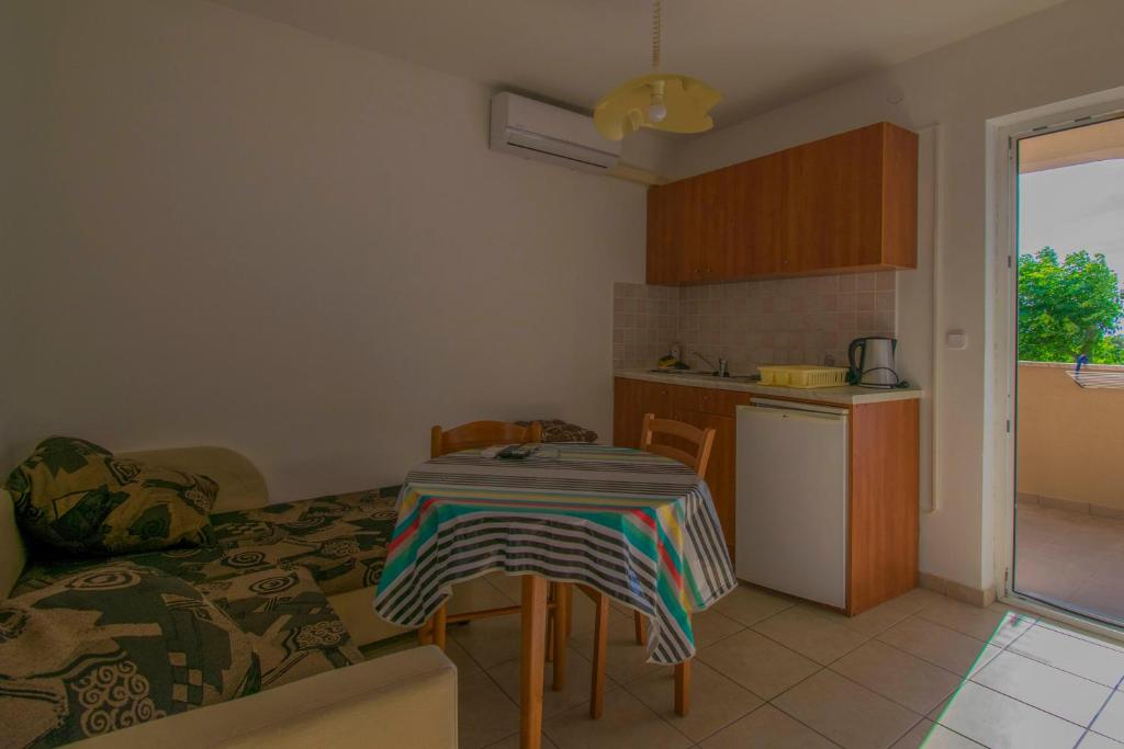 Cucina o angolo cottura di Apartments Stef in Kosljun island Pag