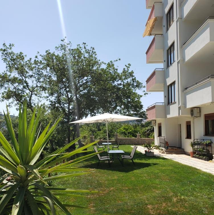 Green Hill Apartments - Apartamento De Un Dormitorio Con Jardín