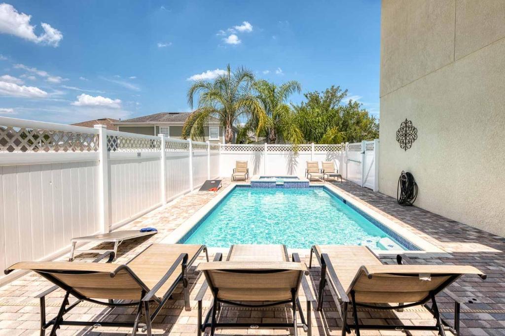 Delightful 7 Bdrm Villa With Home Theater At Reunion Kissimmee Usa Booking Com