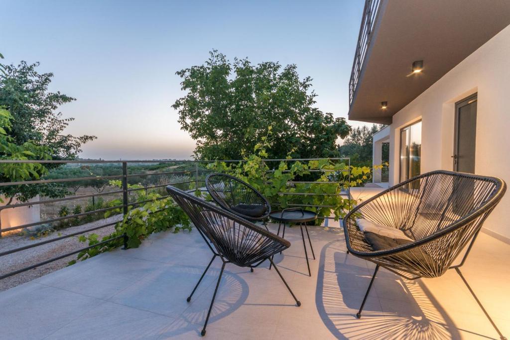 Balkon lub taras w obiekcie Villa Blackwood ZadarVillas
