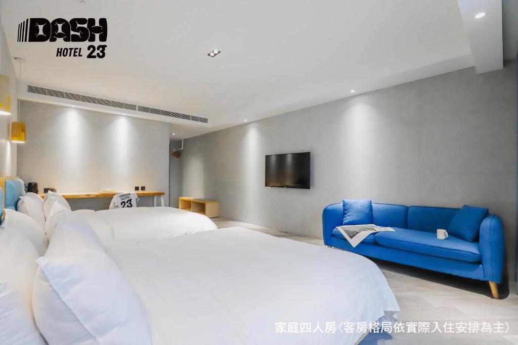 Dash 23 Hotel - Deluxe Quadruple Room With Bathtub