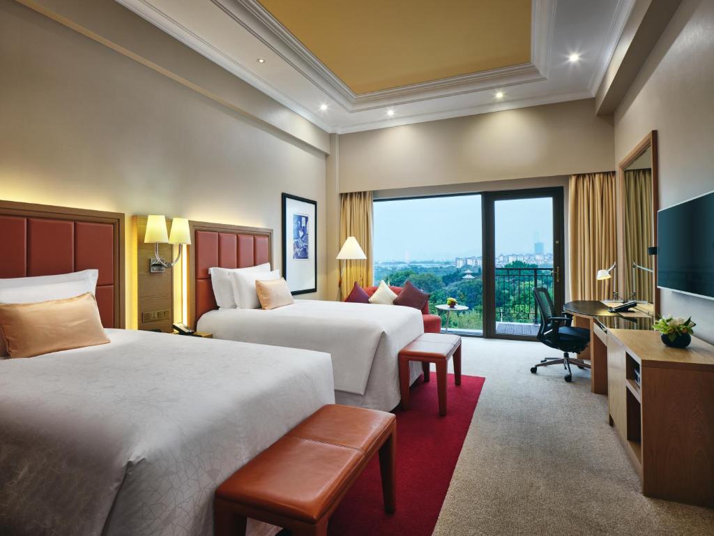 Postel nebo postele na pokoji v ubytování InterContinental Shenzhen by IHG