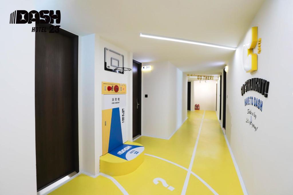 TV a/nebo společenská místnost v ubytování Dash 23 Hotel