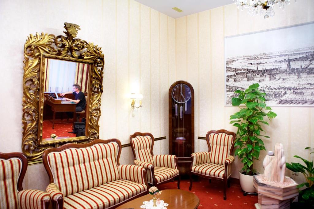 Posezení v ubytování Hotel Austria - Wien