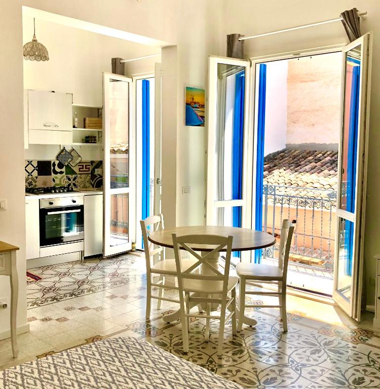 Kuchyňa alebo kuchynka v ubytovaní Casa Colore Loft