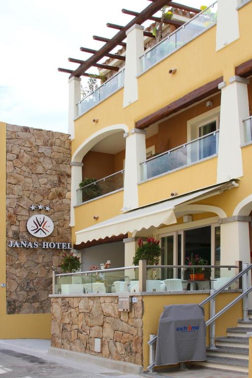 Budova, v ktorej sa hotel nachádza