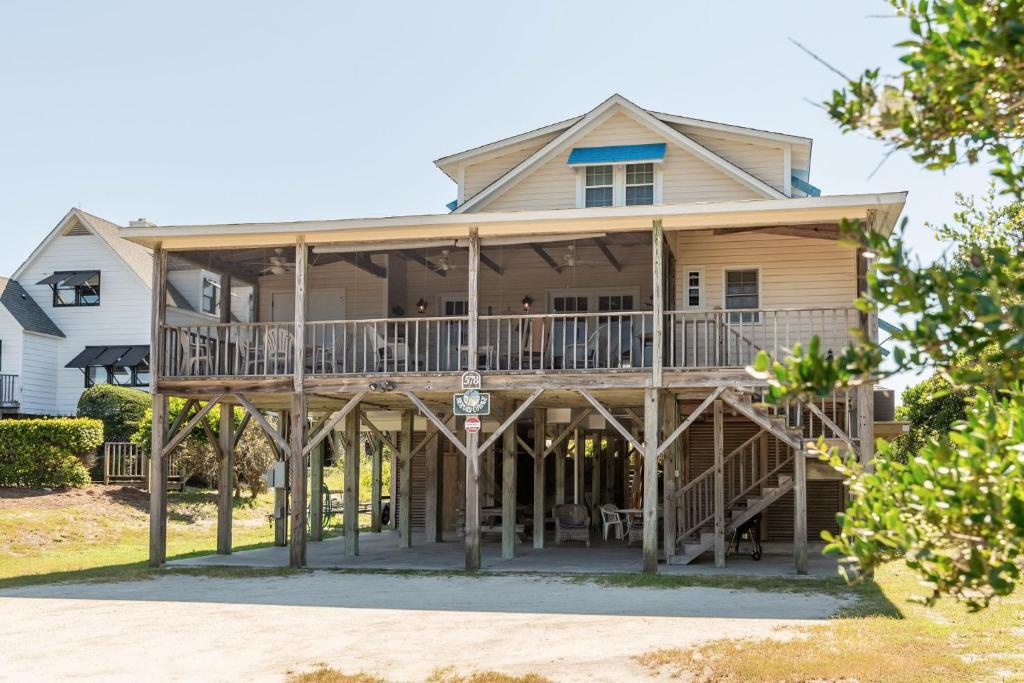 Vacation Home ZZ Belford 6BR Oceanfront Beach House, Pawleys Island, SC