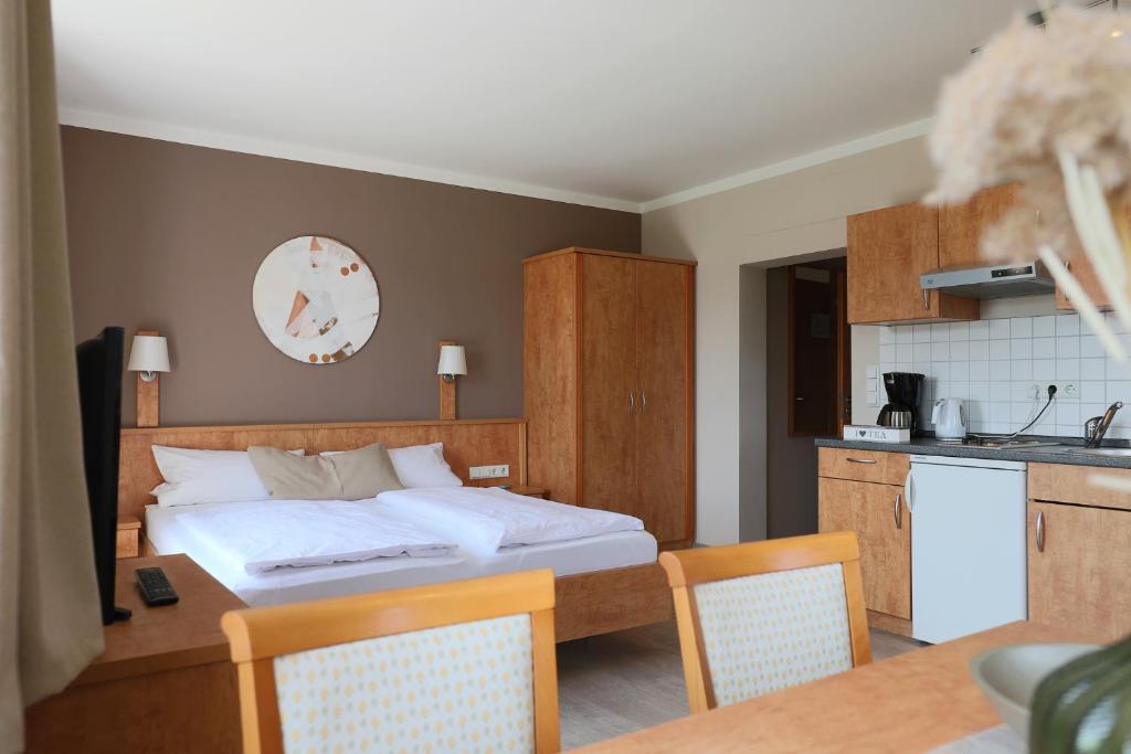 Hofgut Langenborn Wohnen auf Zeit möblierte Apartments Aschaffenburg Alzenau Frankfurt - Apartamento Con Balcón