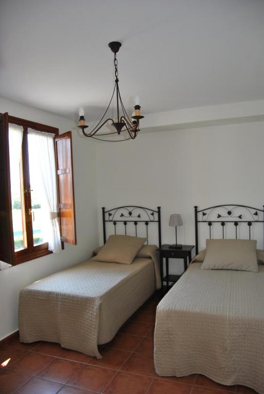 Posada de Suesa - Habitación Cuádruple Con Baño