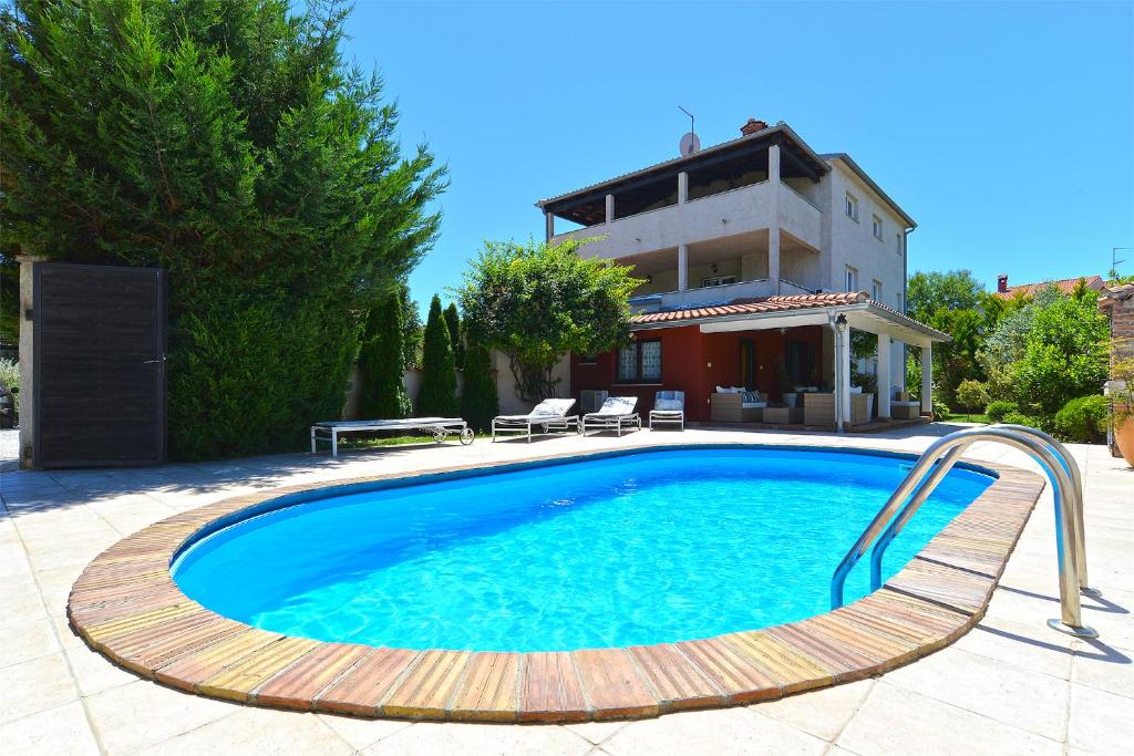 House Desanka 2102
