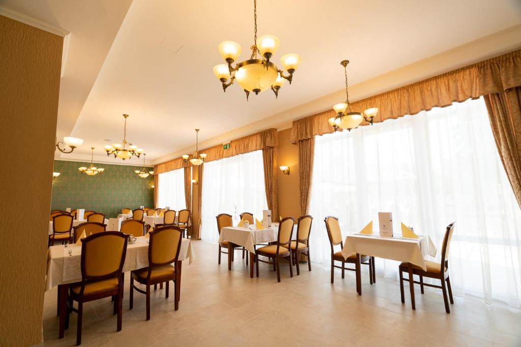 Posedenie v ubytovaní Elizabeth Hotel