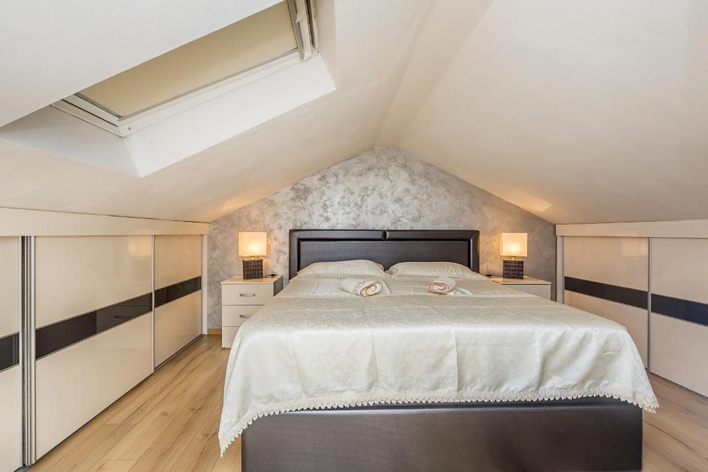 Holiday house Lucija