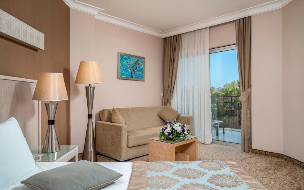 Mukarnas Spa & Resort Hotel - Standaard Kamer Met Landaanzicht