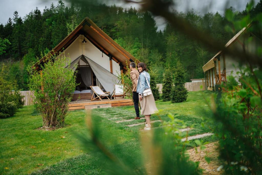 Hosté ubytování v Lakeside Petzen Glamping
