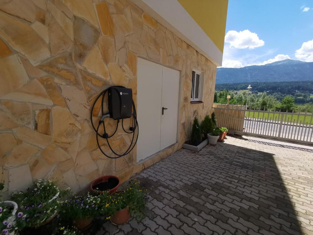 Nespecifikovaný výhled na hory nebo výhled na hory při pohledu z hotelu