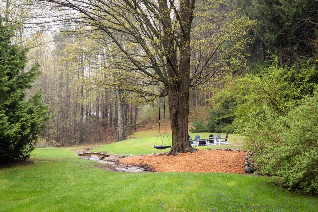 Cedar Creek Cottage Close to Downtown Traverse City Beaches and the TART Trail - Maison De Vacances