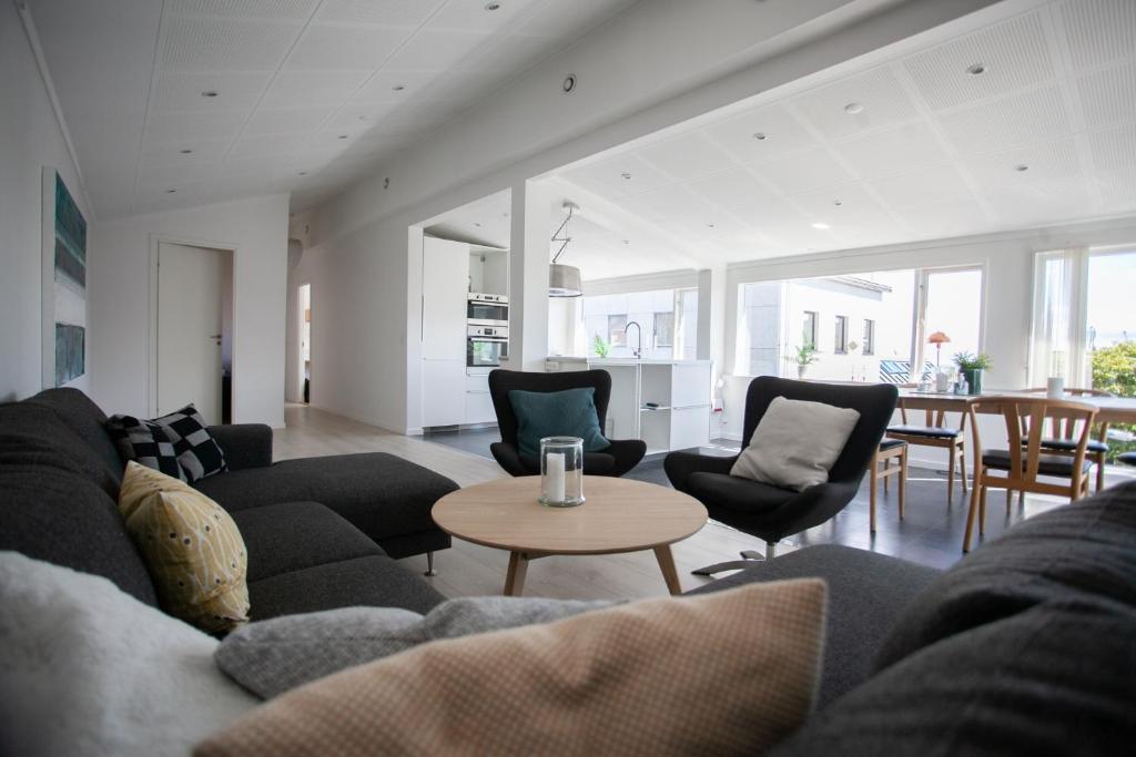 Χώρος καθιστικού στο Apartments in Downtown Tórshavn