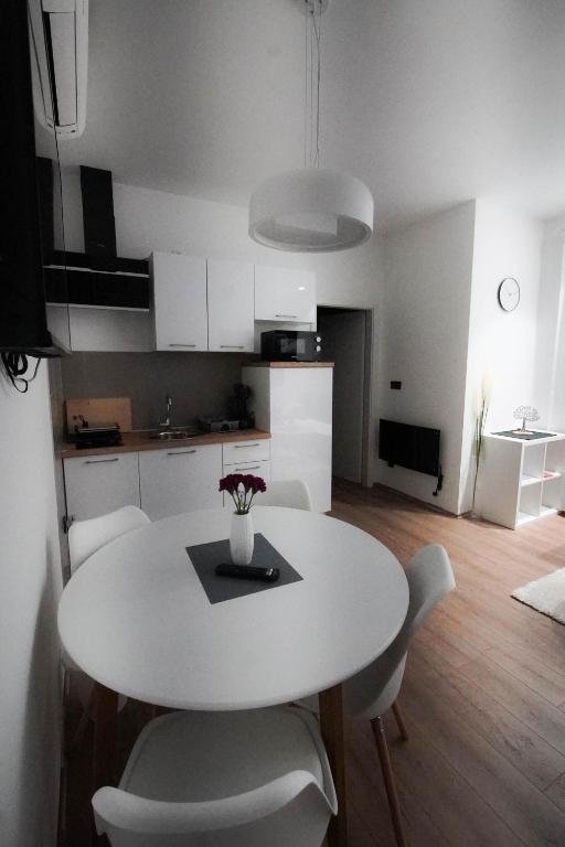 4TREES Airport Apartments and Rooms - 16