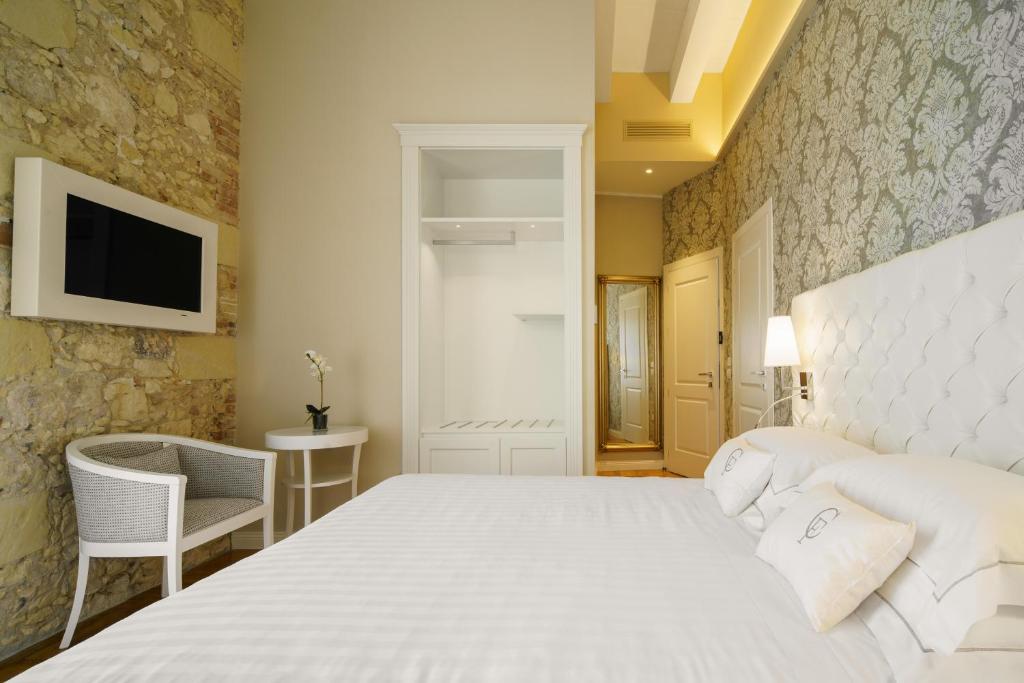 Boutique Hotel Carlo Felice - Double Or Twin Room With City View