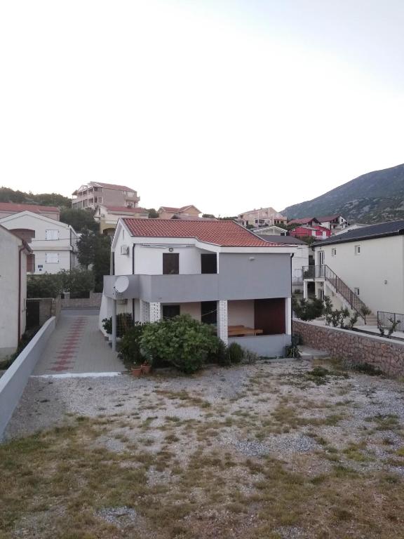 Výhľad na hory alebo výhľad na hory priamo z apartmánu