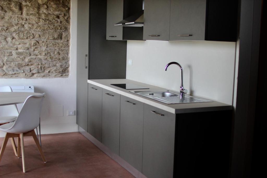 Kuchyň nebo kuchyňský kout v ubytování Relais Mevigo - Casa Pietra