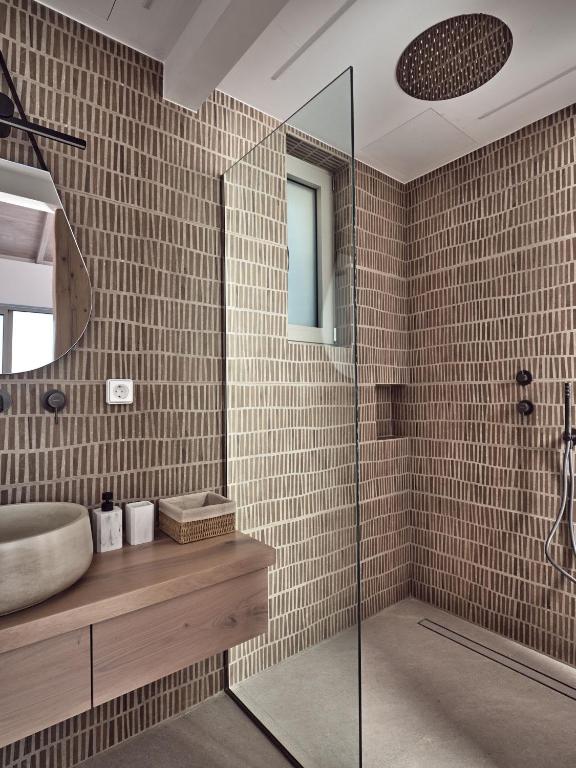 Koupelna v ubytování Etheria Luxury Villas & Suites