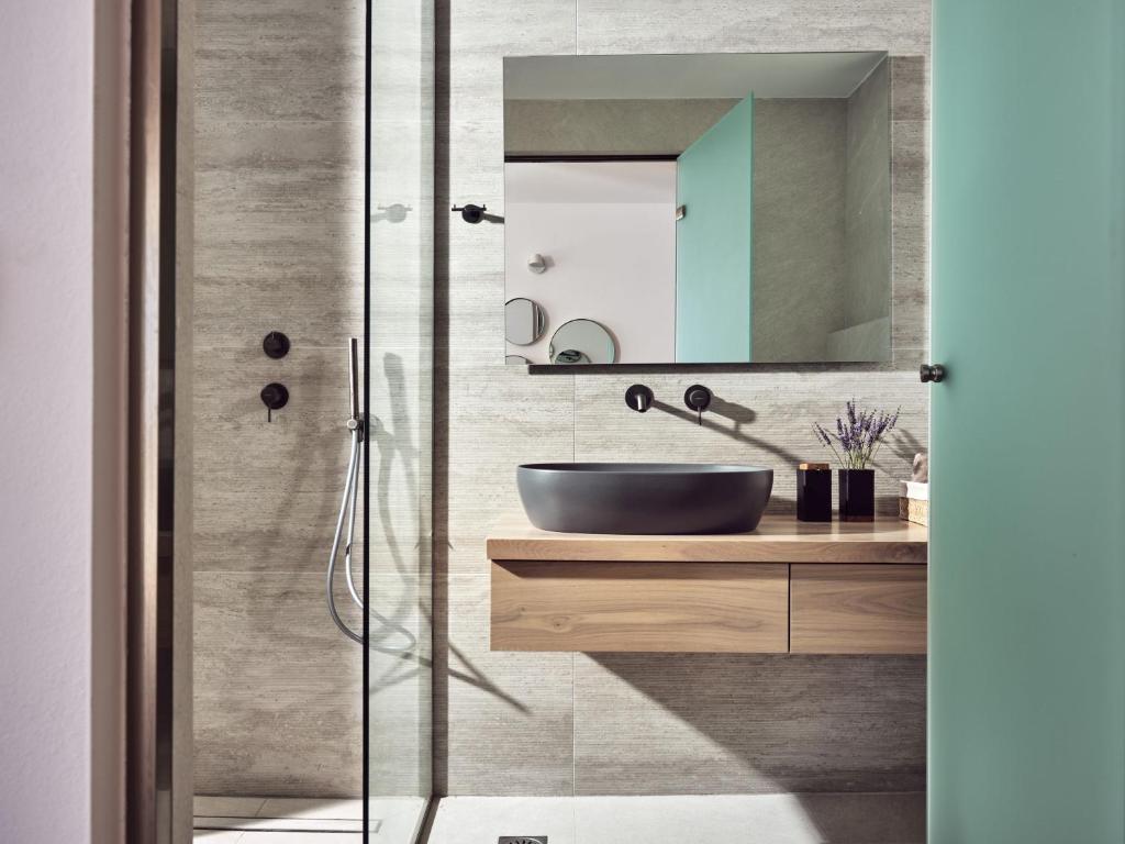 Koupelna v ubytování Etheria Luxury Villas & Suites