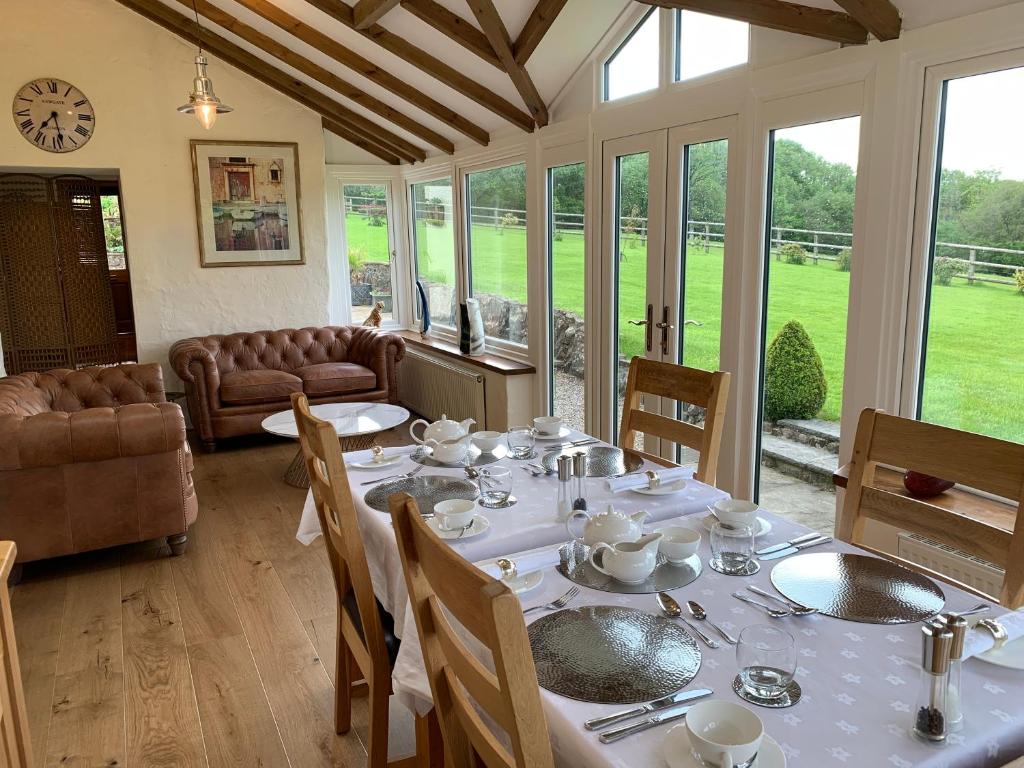 Area soggiorno di Fernside Bed and Breakfast