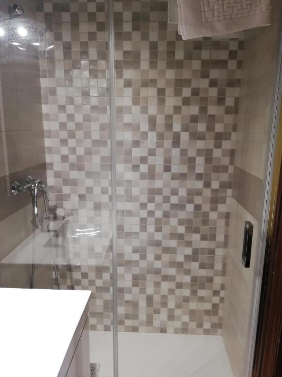 Pensión Rosa - Habitación Gemela Con Baño Privado
