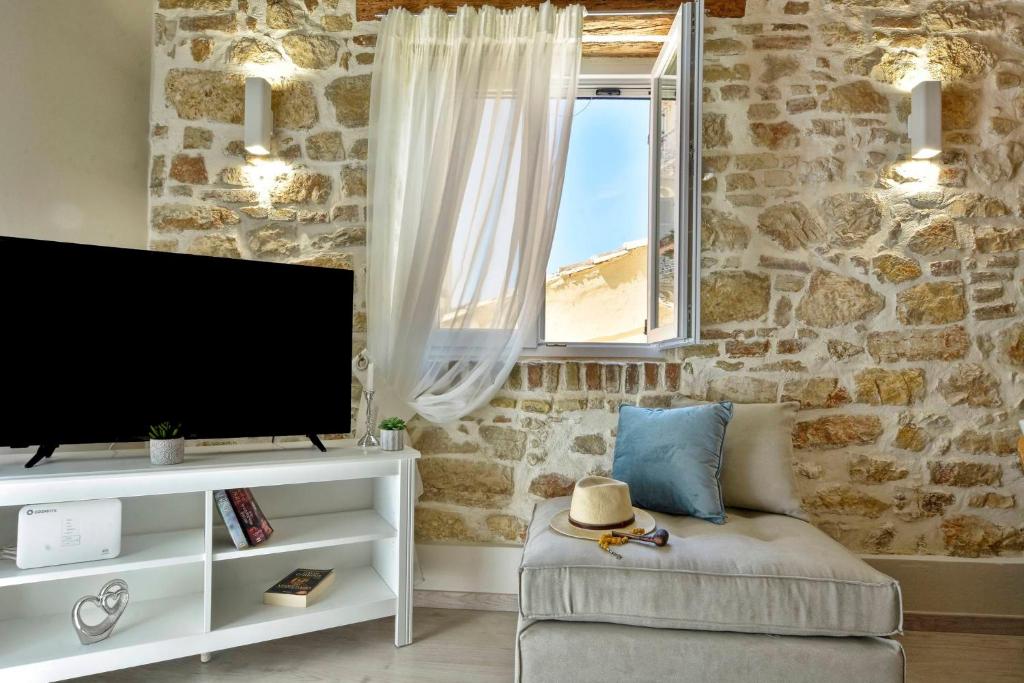 NV LUXURY RESIDENCE - 1