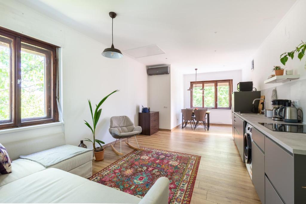 Kuchyň nebo kuchyňský kout v ubytování Kalia Apartmanok