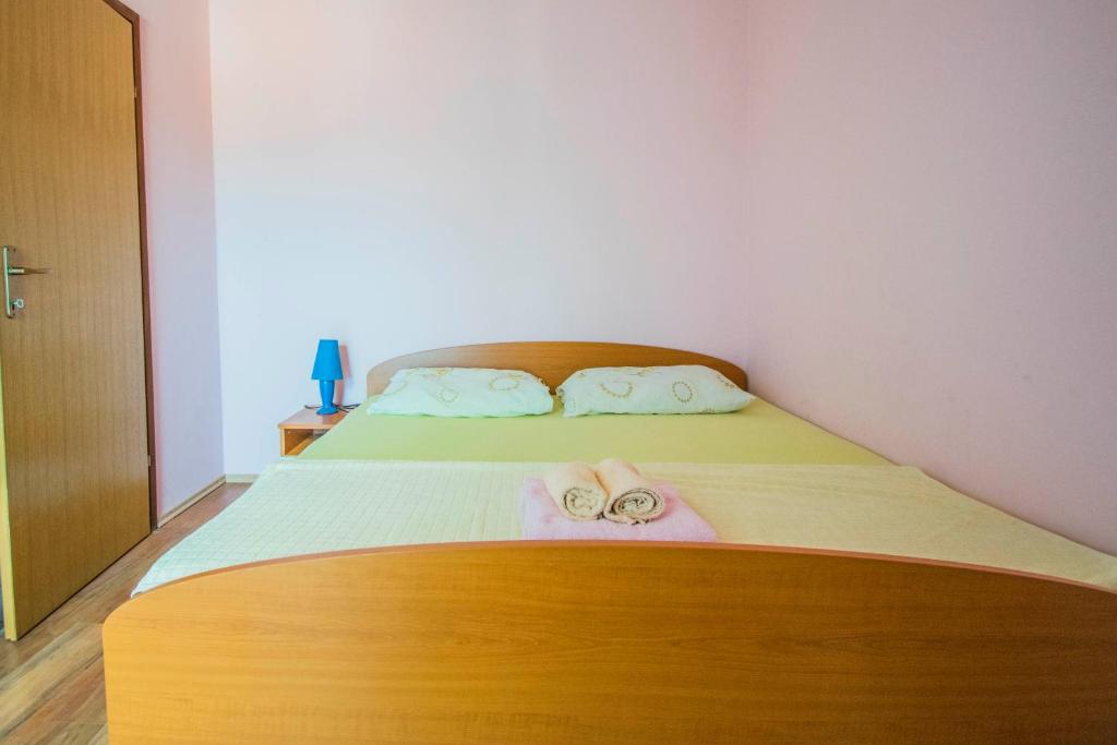 Letto o letti in una camera di Apartments Stef in Kosljun island Pag