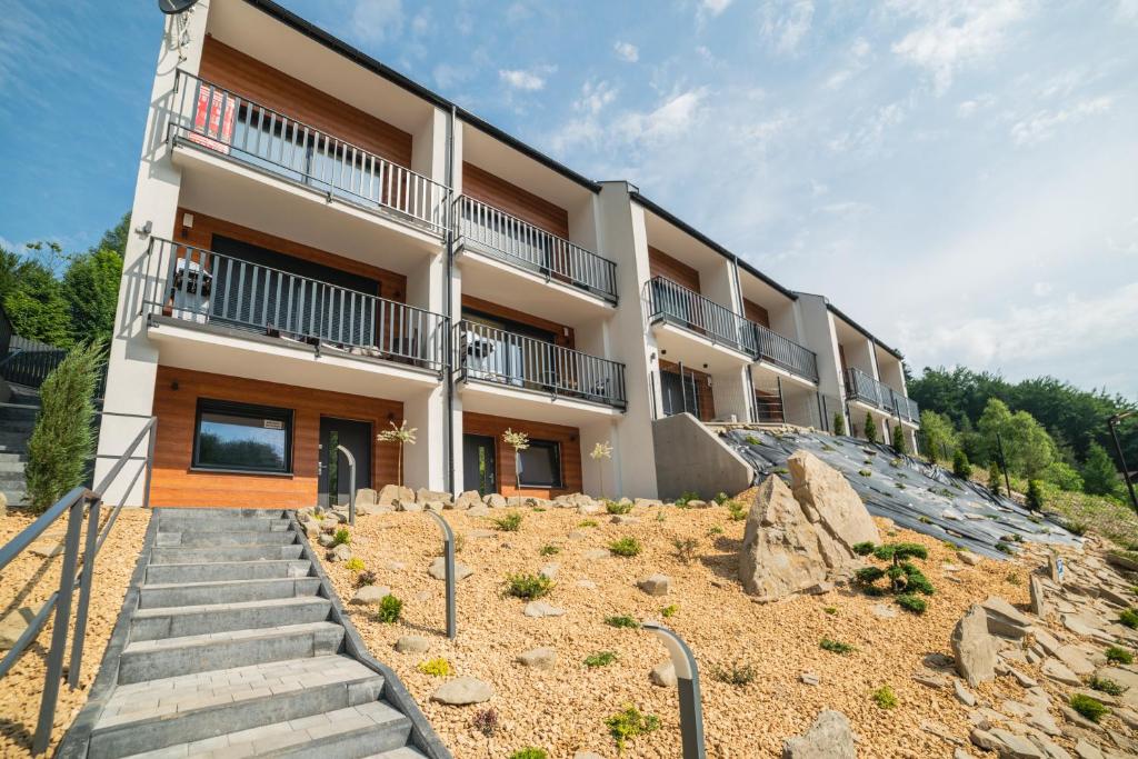 Budova, v ktorej sa apartmán nachádza