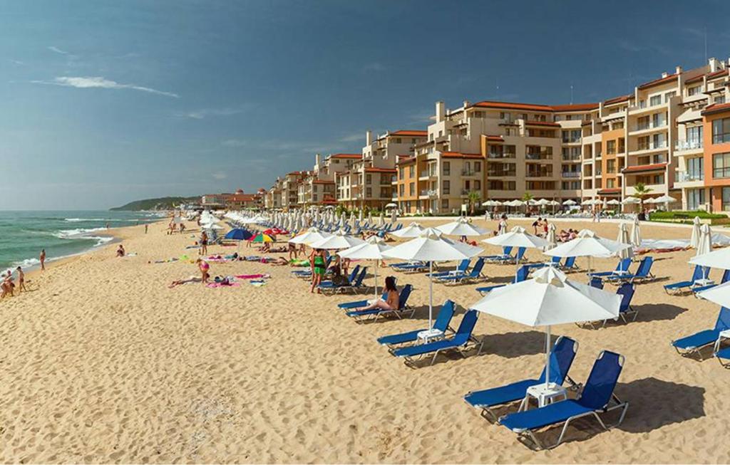 1 Bedroom Beachfront Apartment in Obzor Beach Resort