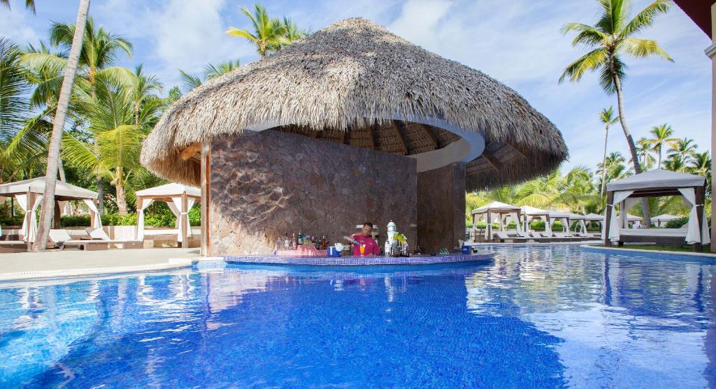 Bazén v ubytování Majestic Colonial Punta Cana - All Inclusive nebo v jeho okolí
