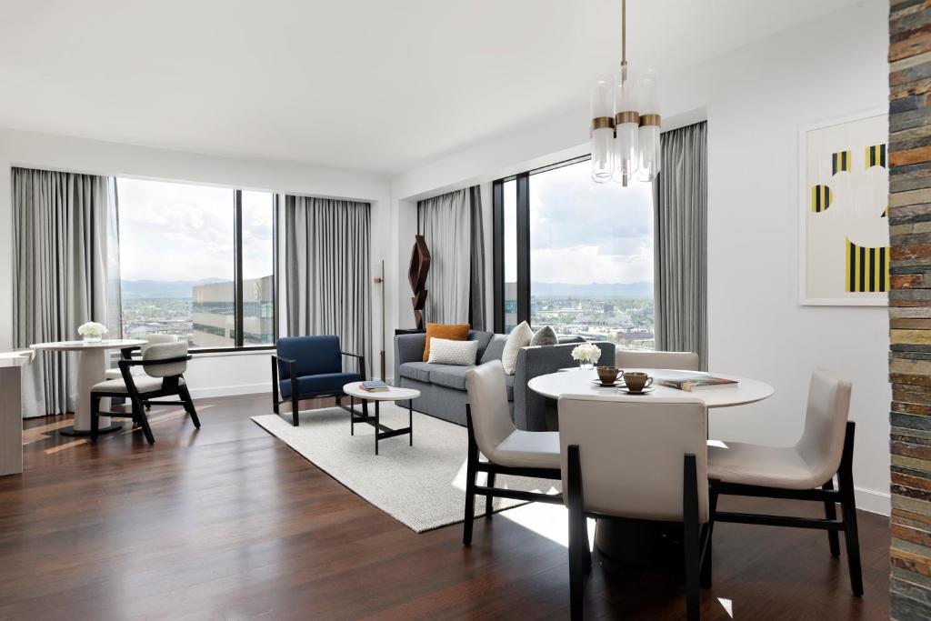 Four Seasons Hotel Denver - 