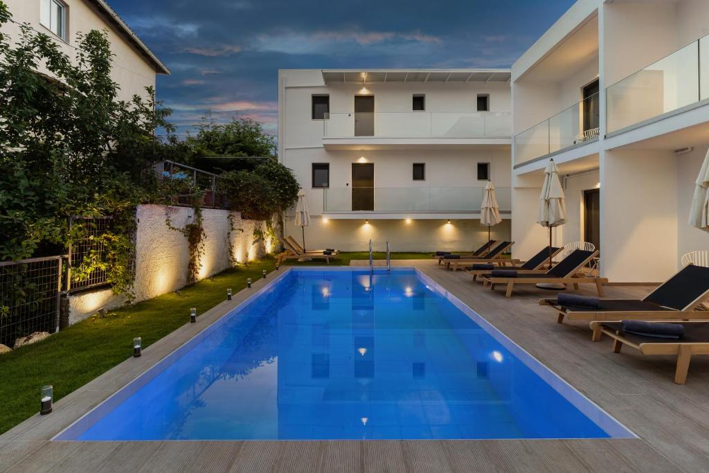 Bazén v ubytovaní Sigma Luxury Rooms alebo v jeho blízkosti