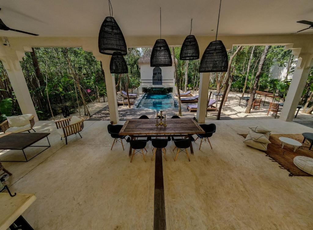 Moroccan vacation home for 16 guests!