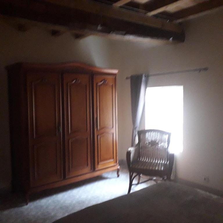 Chambres à la Perquette - Double Room With Shared Bathroom