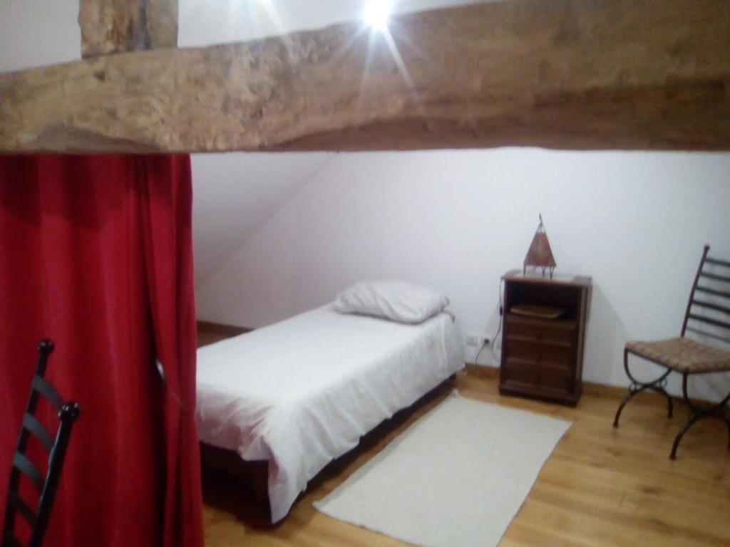 Chambres à la Perquette - Single Bed In Dormitory Room