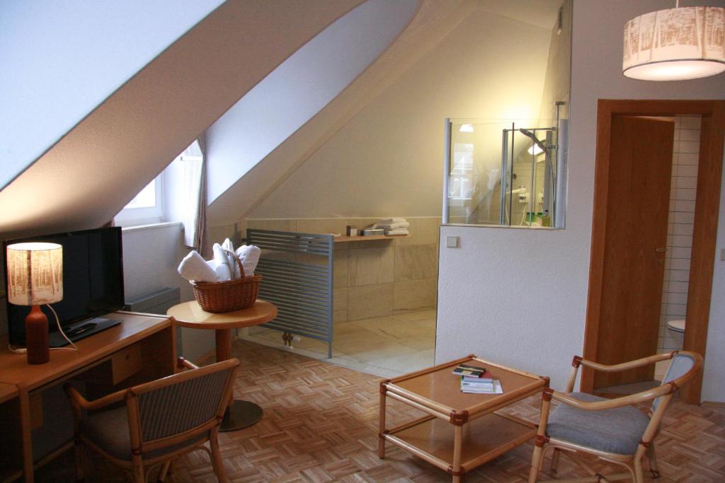 Posedenie v ubytovaní Hotel-Restaurant-Café Krainer