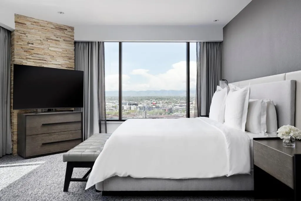 Premier Corner Room King