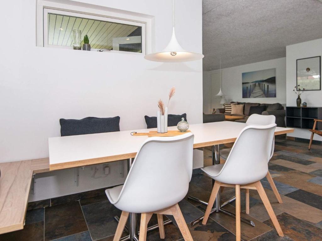 Posezení v ubytování Holiday home Ebeltoft XXI