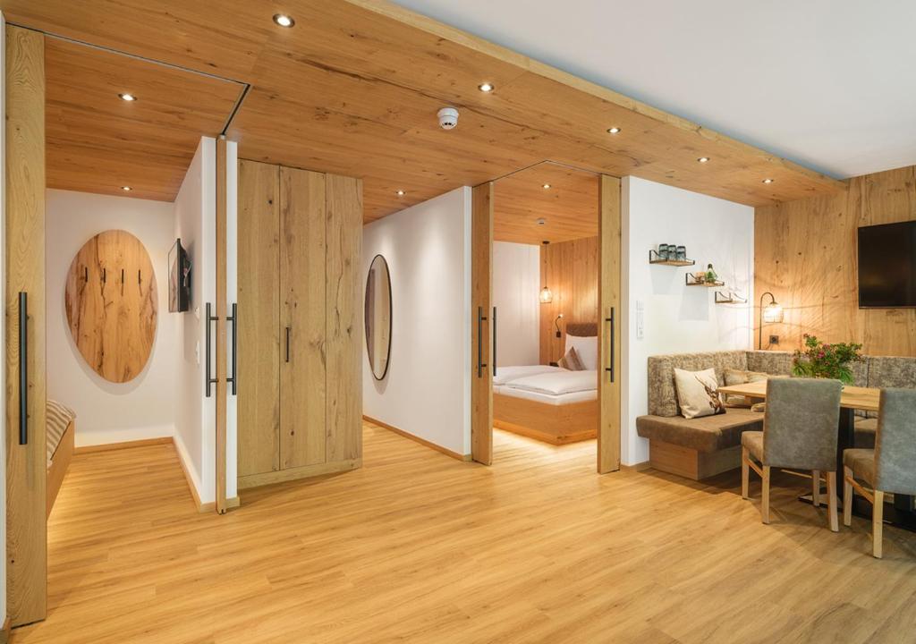 Posteľ alebo postele v izbe v ubytovaní Alpen-Nest Großarl